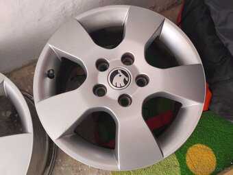 Alu kola R15 - 2