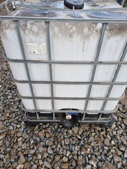 Prodam IBC 1000l nádobu - 2