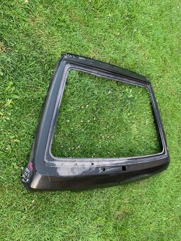 Mazda 323 BF origo nový kufr - 2