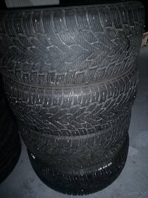Nokian 235/60R17 - 2