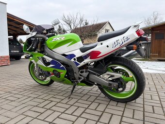 Kawasaki ZXR400 - 2