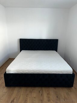 Černá manželská postel 180x200 - 2