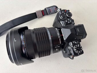 Olympus OM-D E-M5 MK II + 3 objektivy - 2