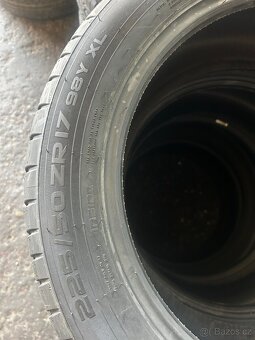 225/50/17 - 2