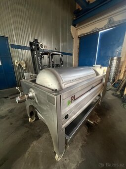 PNEUMATICKÝ LIS UNICOM 900 POLOUZAVŘENÝ - 2
