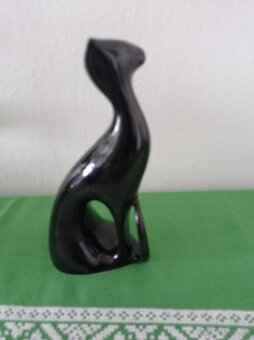 Stylizovaná soška sedící kočky - 2
