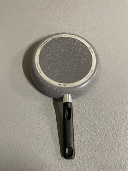Tefal nepřilnavá pánev 28 cm – nová - 2