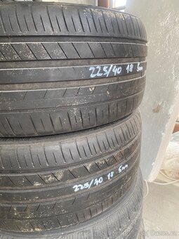 2x Pneu 225/40 R18 - 2