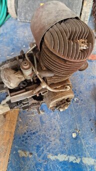 Prodám starý motor jawa, ČZ prase 502 - 2