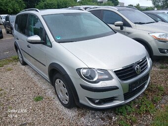 Volkswagen Touran CROSS 1.4 TSi - 2