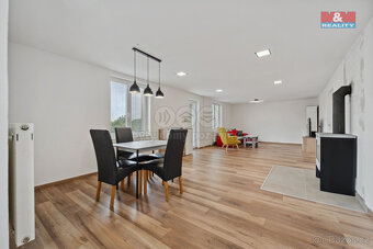 Prodej rodinného domu, 238 m², Nechanice - 2