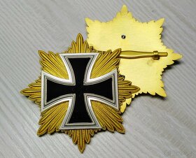 Řády a jiné vyznamenání III ŘÍŠE. Všecko jsou kopie - 2