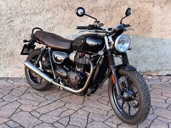 Triumph Street Twin 2016, najeto 8900km - 2