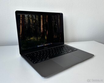 🖥️ MacBook Air M1 jen 30 cyklů, baterie 98 % + dárky - 2