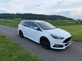 Ford Focus ST 2.0 TDCI 136 kW RECARO - 2