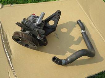 RB25DET Neo - pumpa posilovače řízení - 2