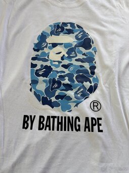 Bape tričko bílé s modrým logem A Bathing Ape - 2