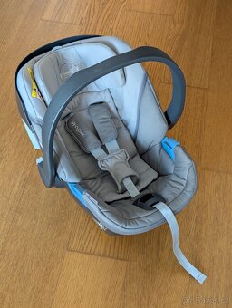 Autosedačka Cybex Aton 5 + ISOFIX základna - 2