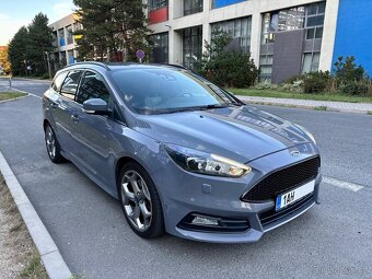 Ford Focus ST combi 184 kW - 2