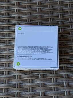 Apple AirPods 4 Nové Nerozbalené - 2