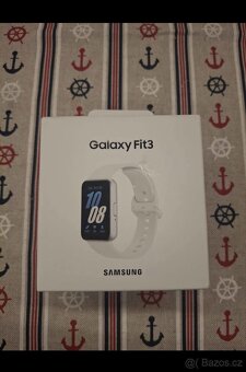Chytré hodinky SAMSUNG GALAXY Fit3 bílá barva - 2