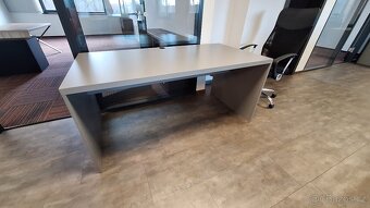 Prodám kancelářské stoly - 2