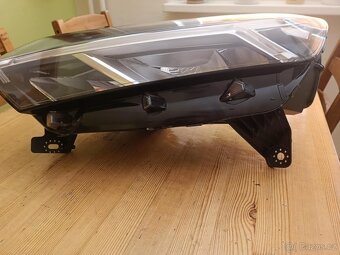 Levé přední světlo - nové - 2