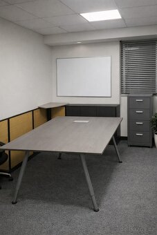 Kancelářský stůl - 2