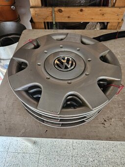 Poklice Volkswagen R16 - 2