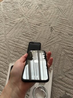 Apple iPhone SE 64Gb - 2