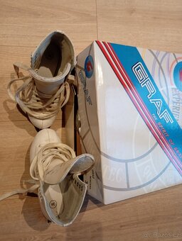 Dívčí brusle, vel. 34, Graf montana - 2