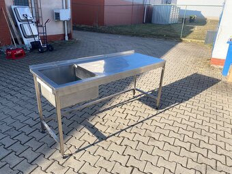 Nerezovy stul s drezem vlevo - 2