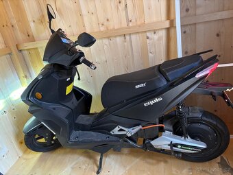 Skútr elektrický Hecht - 2