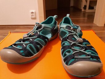 Keen MOXIE sandále vel. 34 - 2