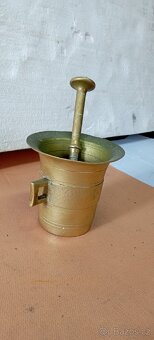 Starožitný mosazný hmoždíř - 2