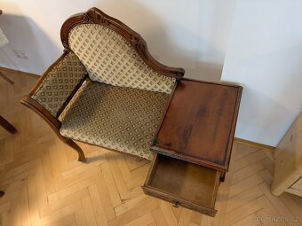 Sofa polstrovaná - 2