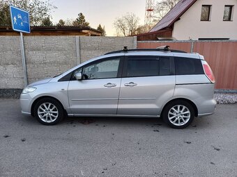 Naftová Mazda 5....7místné - 2