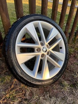Škoda Fabia,Rapid orig letni sada Cluber 215/40-17 TOP - 2