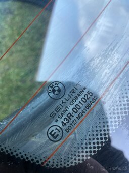 BMW E39 sedan zadní okno bez poškození. - 2