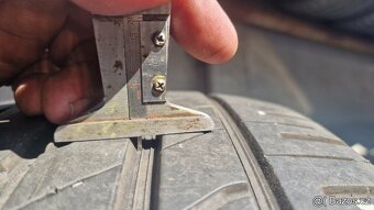PRODÁM 2 LETNÍ PNEU HANKOOK 235/55/18, CENA JE ZA 2 PNEU.INF - 2