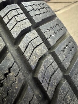 Zimní pneumatiky 235/60 r18 - 2