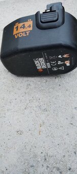Koupím baterií Black & Decker - 2