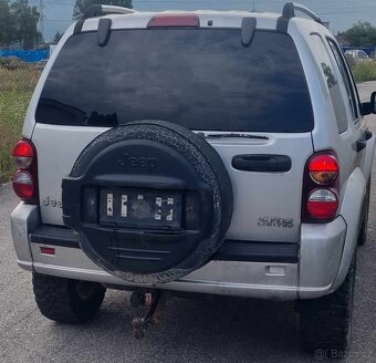Rozprodám Jeep Cherokee KJ 2.8 crd 120kw automat FACELIFT - 2