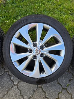 Originál ALU kola Toyota Auris 17" 5x114.3 - 2