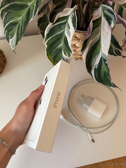 iPhone 13 bílý - 2