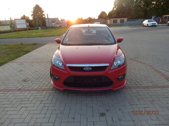 Ford Focus 1.6i - 74kw úprava sport, bez koroze 180000km - 2