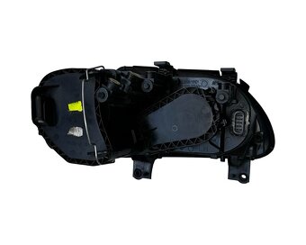 Levý halogen světlomet 2K0941005B VW Caddy 2k r.v. 2008 - 2