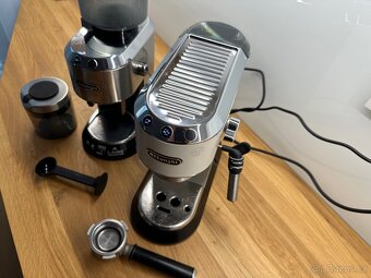 Set kávovaru a mlýnku DeLonghi - 2