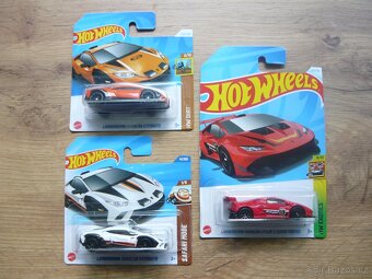 AUTÍČKA HOT WHEELS - 2