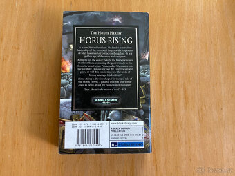 Prodám knihu Horus Rising - 2